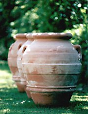 Les ancien vase pour conserver l'huile